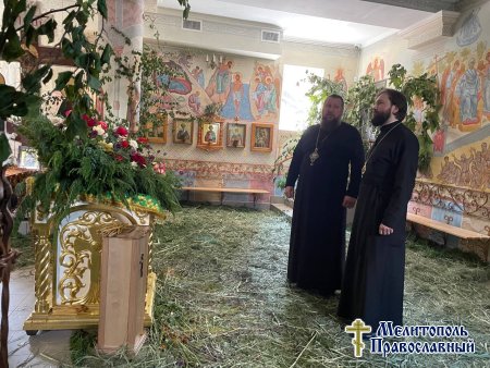 Епископ Петр с архипастырским визитом посетил приходы временного управления во второй день Святой Троицы