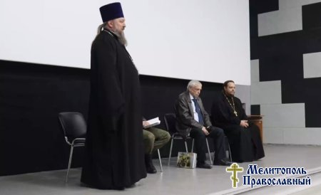 Литераторы Союза писателей провели встречи с молодежью Мелитополя