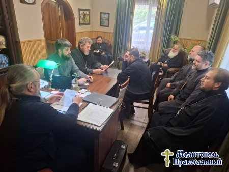 09 октября в Мелитопольском благочинии состоялось собрание духовенства.