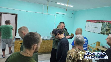 Священнослужители Мелитопольского благочиния посетили полевой госпиталь