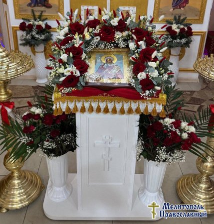 В храме святой мученицы Татианы города Мелитополя состоялось праздничное богослужение